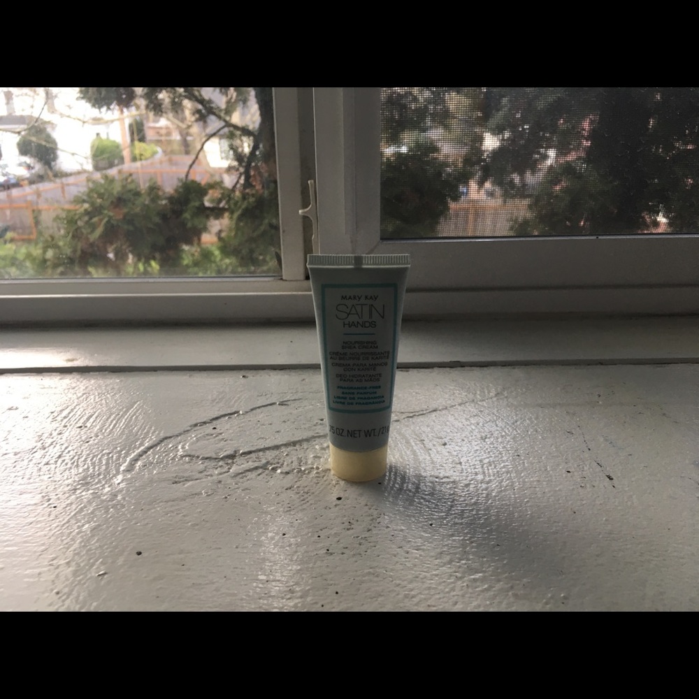 Mary Kay mini hand cream